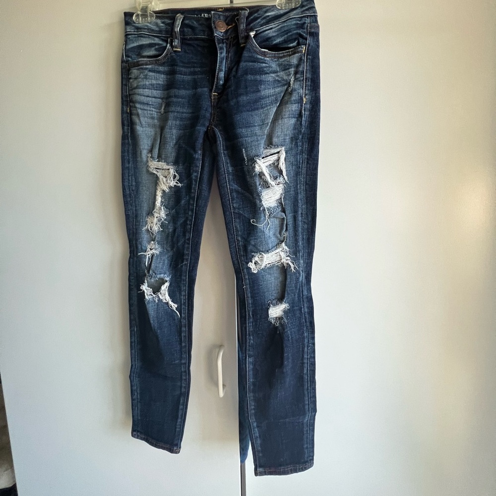🌟AMERICAN EAGLE DISTRESSED JEGGING JEANS🌟
